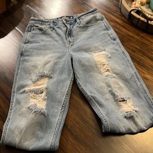 COPY - Adorable Hollister ultra high rise Mom jeans! EUC!